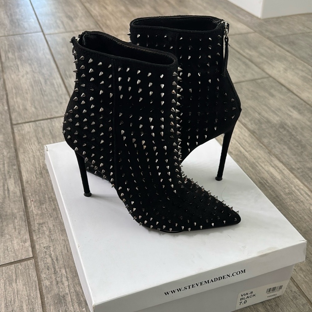 Steve Madden Black Studded Heeled Boots